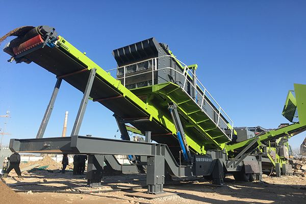 引进移动式建筑垃圾移动破碎站，对建筑垃圾开展无害化处理再生利用